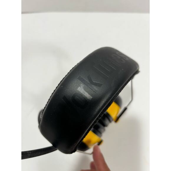 3M WorkTunes Hearing Protector and AM/FM Stereo Radio 2018 03 W1 - Picture 4 of 8